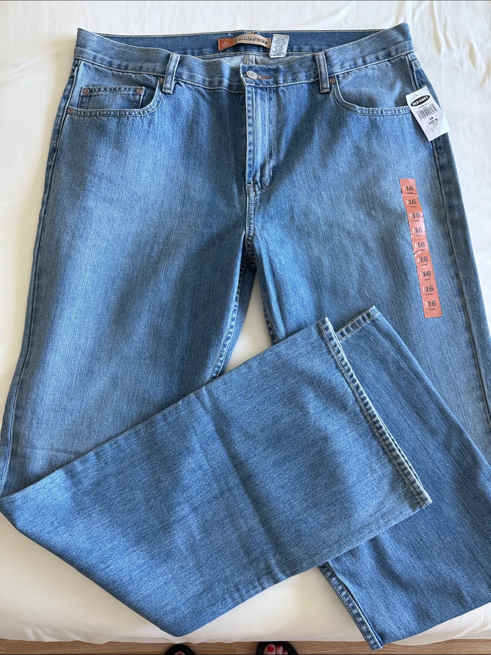 Old Navy Women’s Medium Blue Straight Jeans Tall